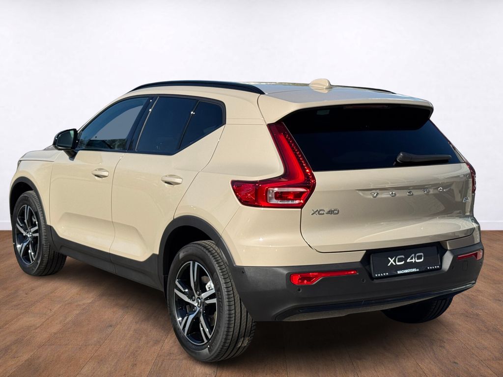 volvo-xc40-plus-dark-b4-360-pixel-led - 2