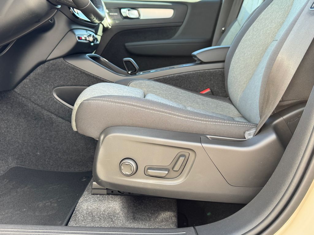 volvo-xc40-plus-dark-b4-360-pixel-led - 8