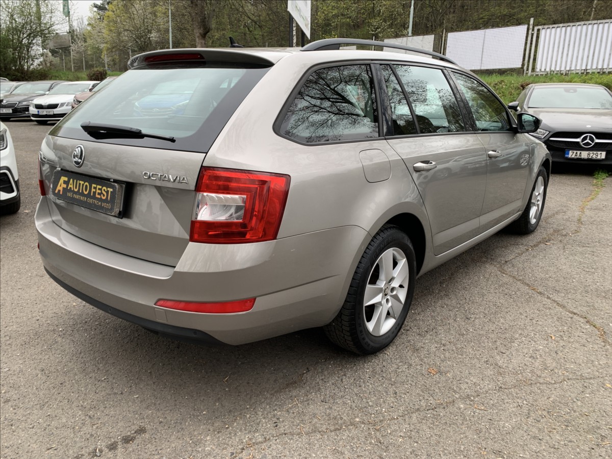 skoda-octavia-1-6-tdi-81kw-ambiente-cr - 4