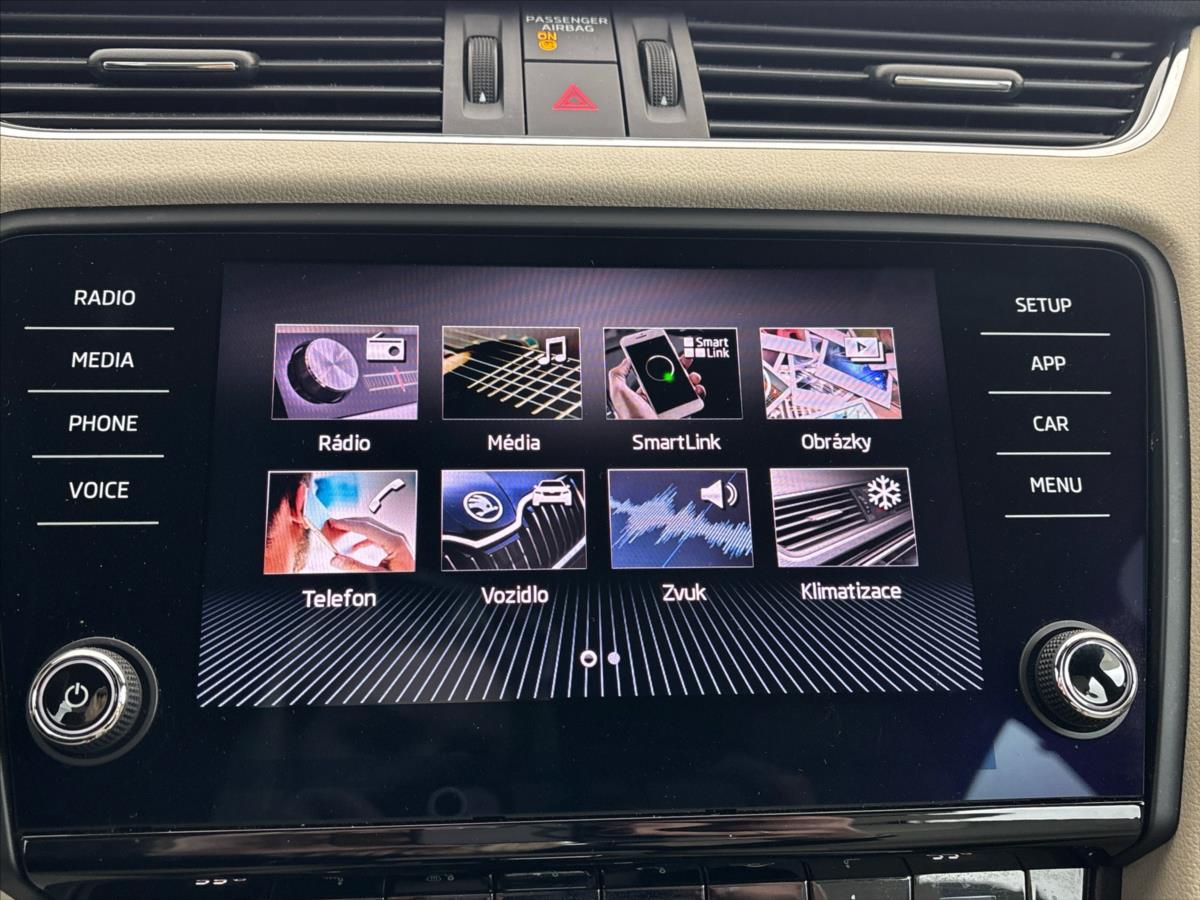 skoda-octavia-2-0-2-0tdi-style-plus-7dsg - 5