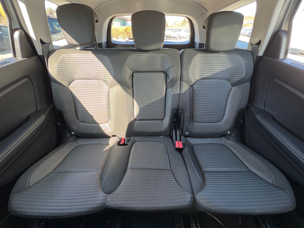 renault-grand-scenic-1-7-dci-120k-servis-zaruka - 6