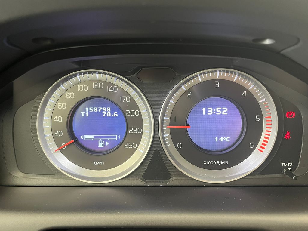 volvo-xc60-d3-momentum-manual - 8