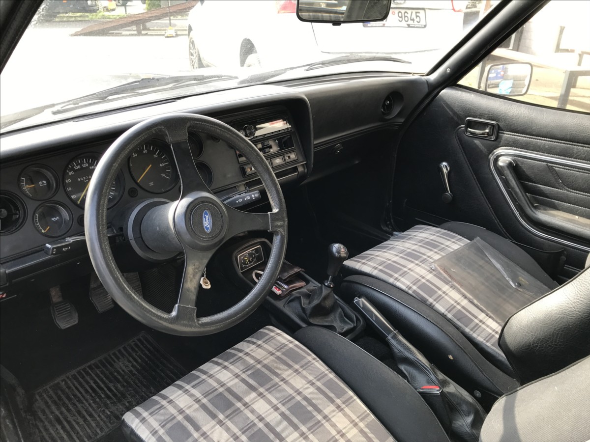 ford-capri-2-0-i-66kw - 6