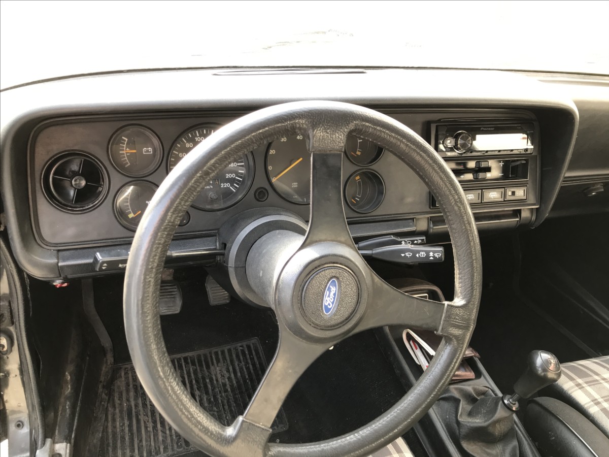 ford-capri-2-0-i-66kw - 7