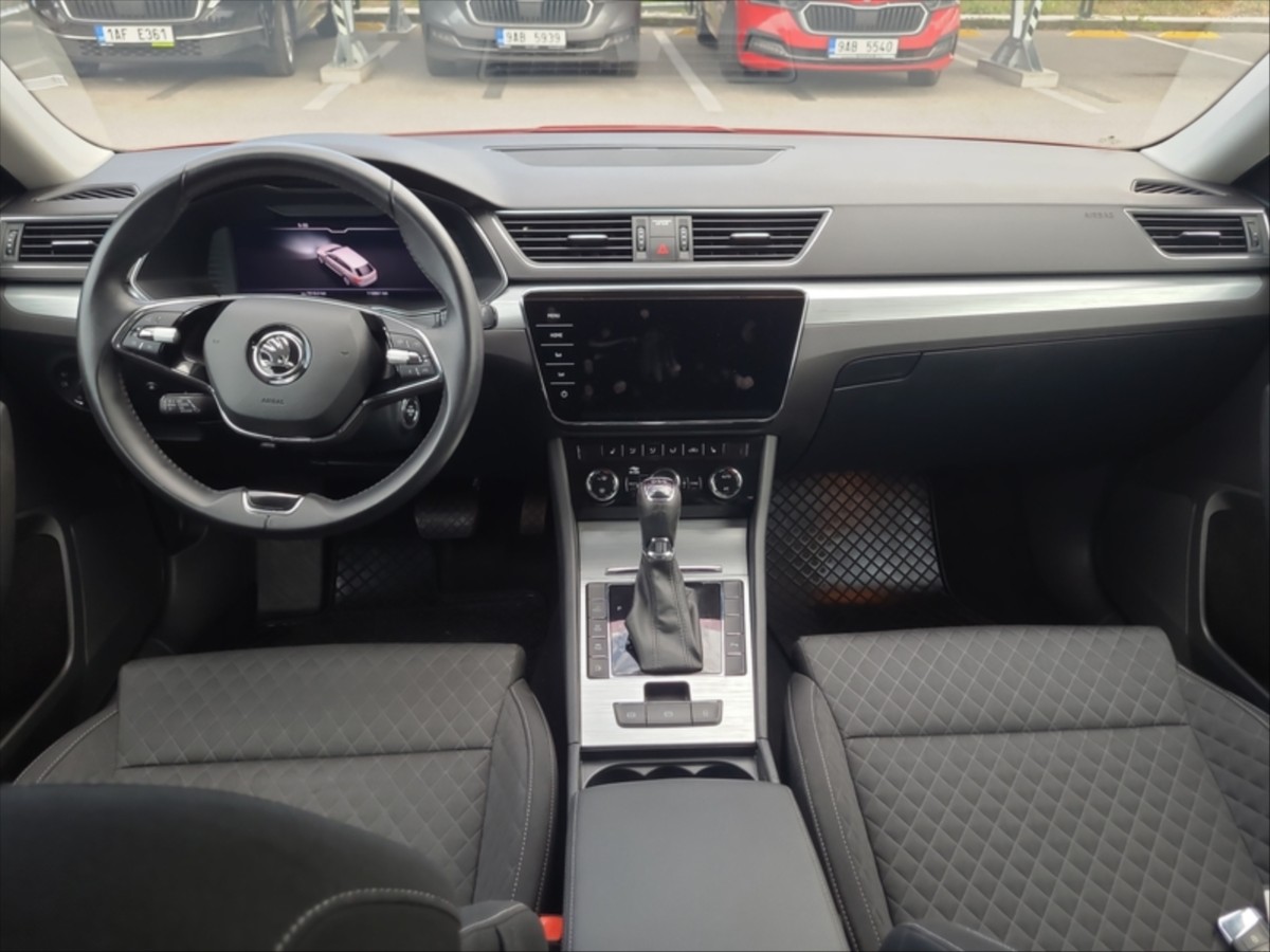 skoda-superb-1-4-e-tsi-iv-ambition-plus - 2
