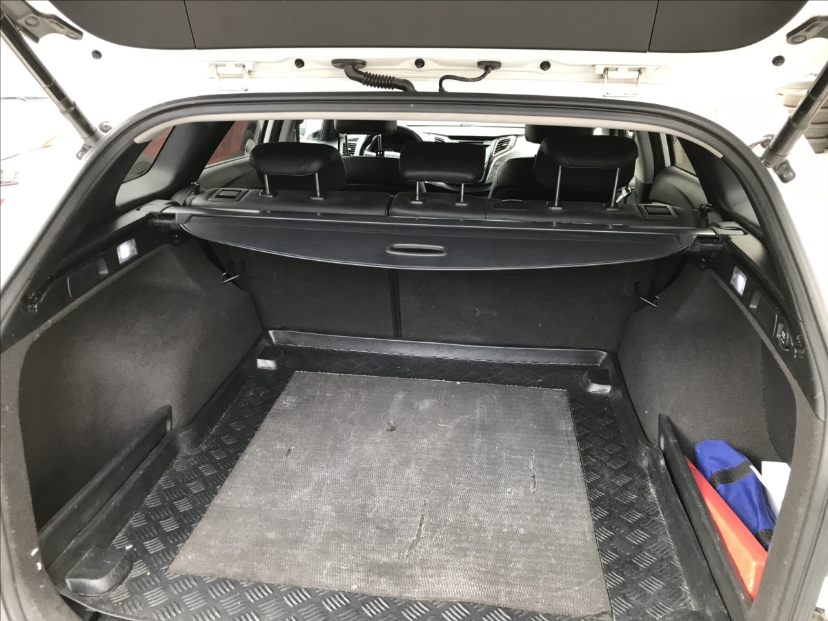 hyundai-i40-1-7-crdi-100kw-combi - 6