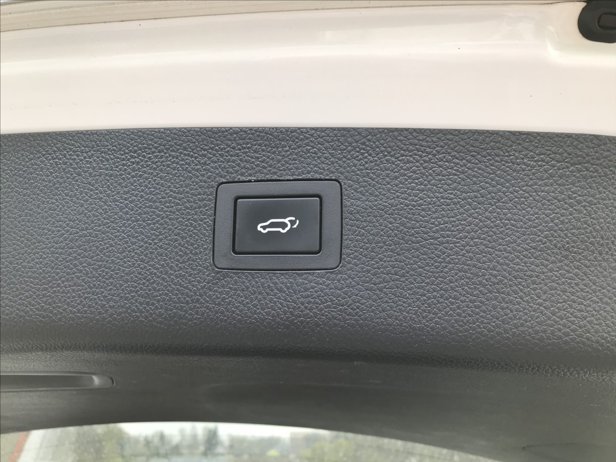 hyundai-i40-1-7-crdi-100kw-combi - 7