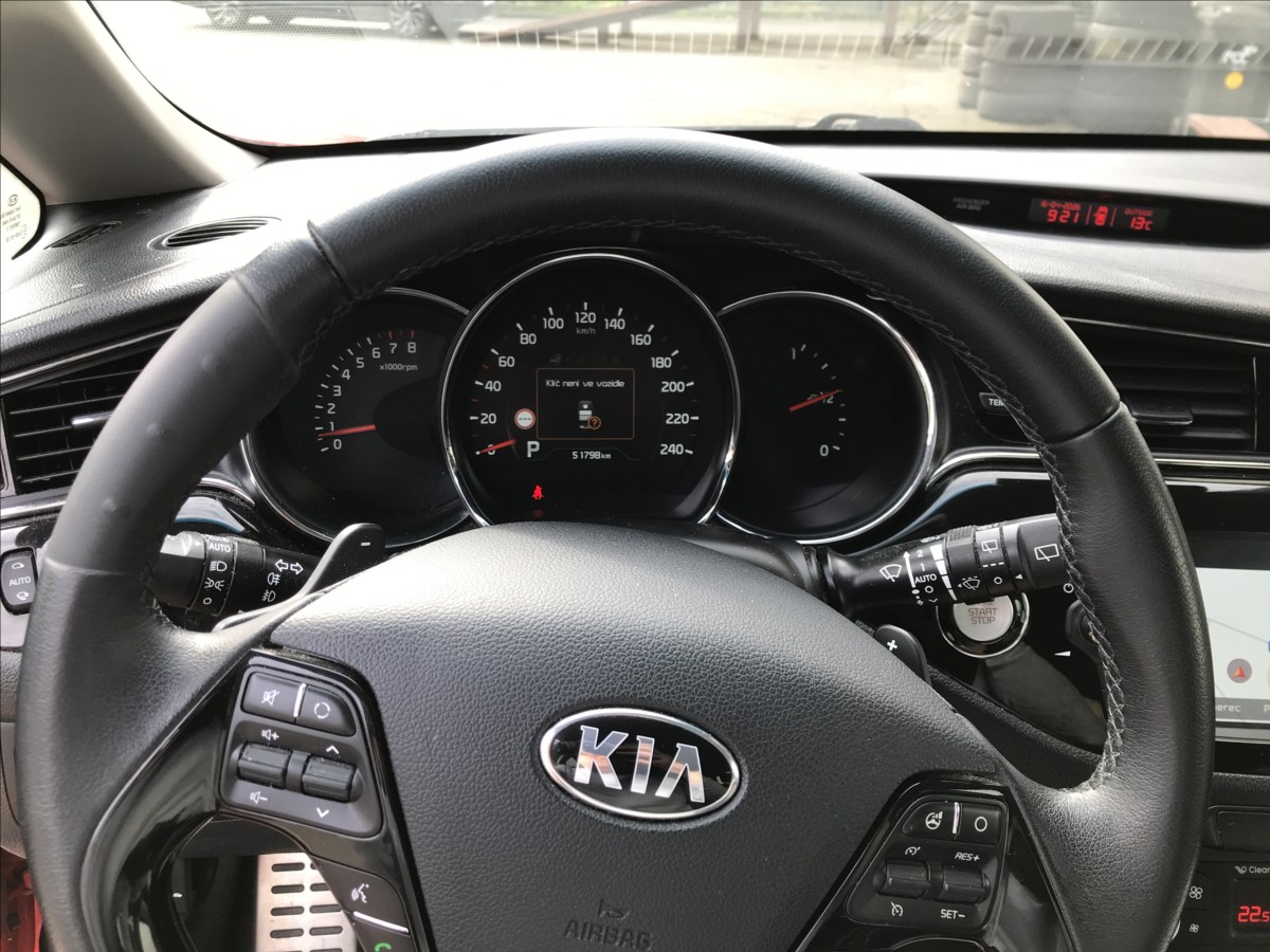 kia-ceed-1-6-99kw-automat-max-vybava - 7