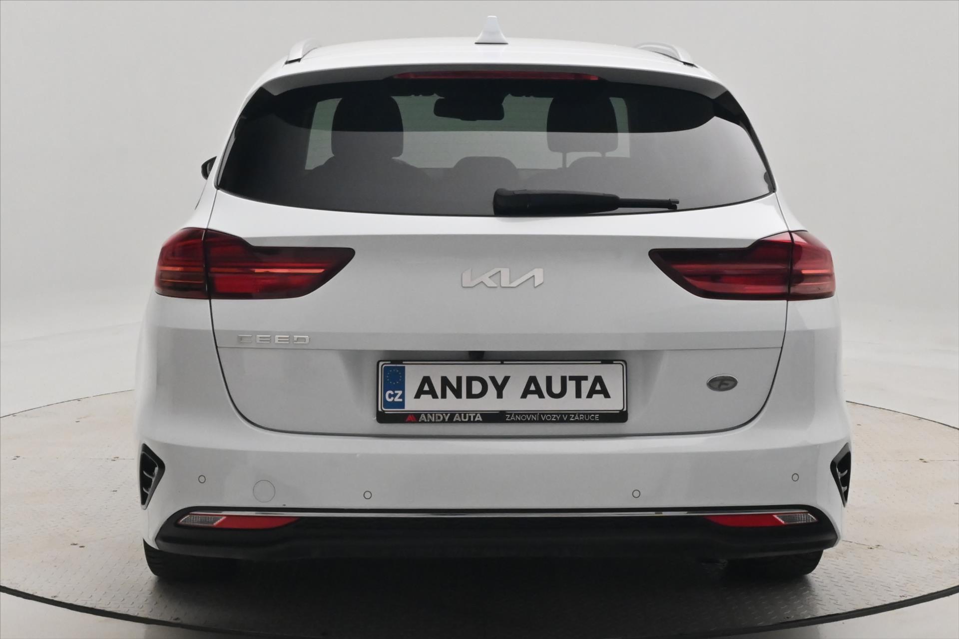 kia-ceed-1-5-t-gdi-117kw-sw-zaruka-az-5-let - 5