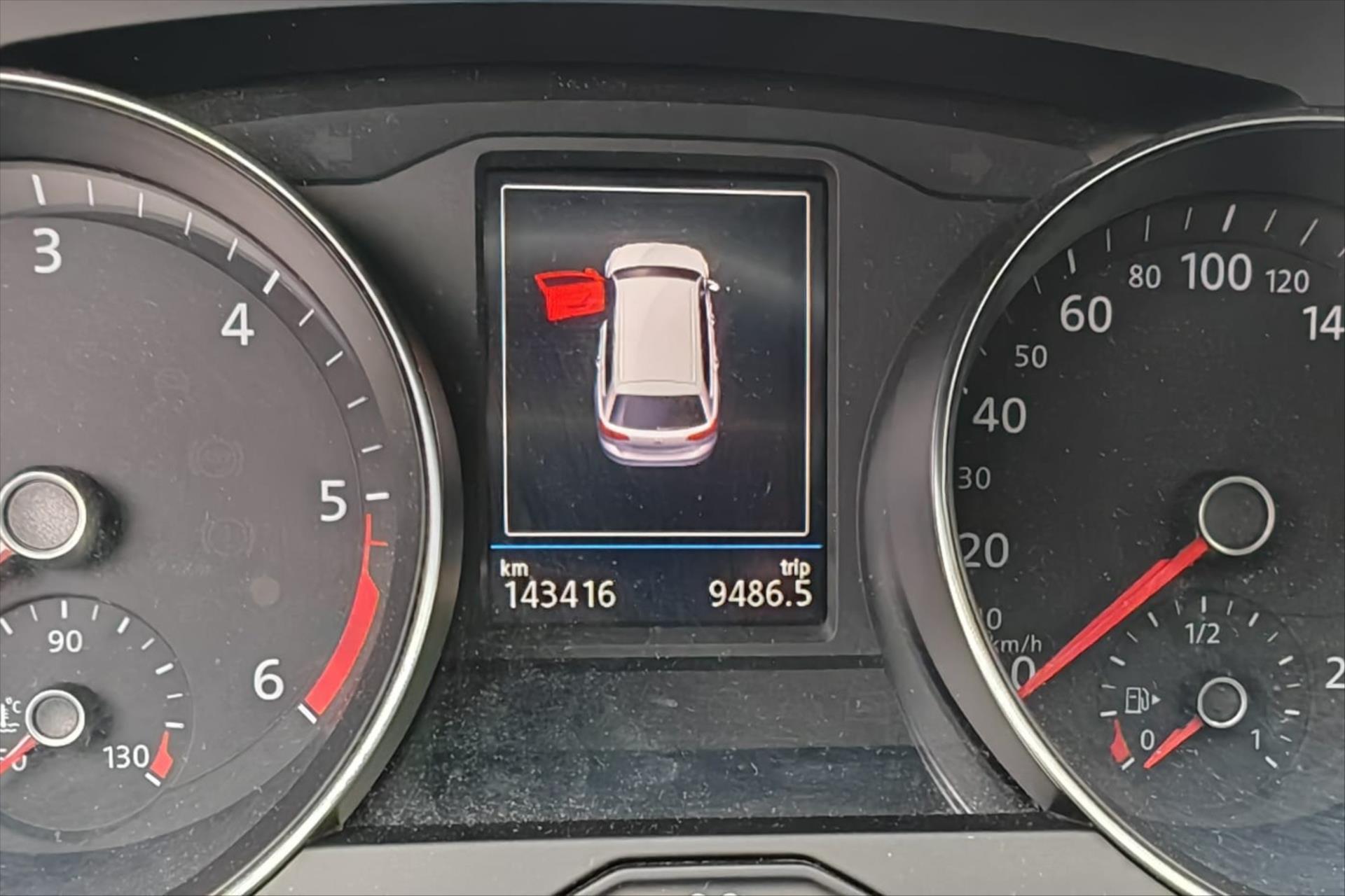 volkswagen-passat-2-0-tdi-110kw-dsg-business-vuz-pripravujeme-k-prodeji - 2