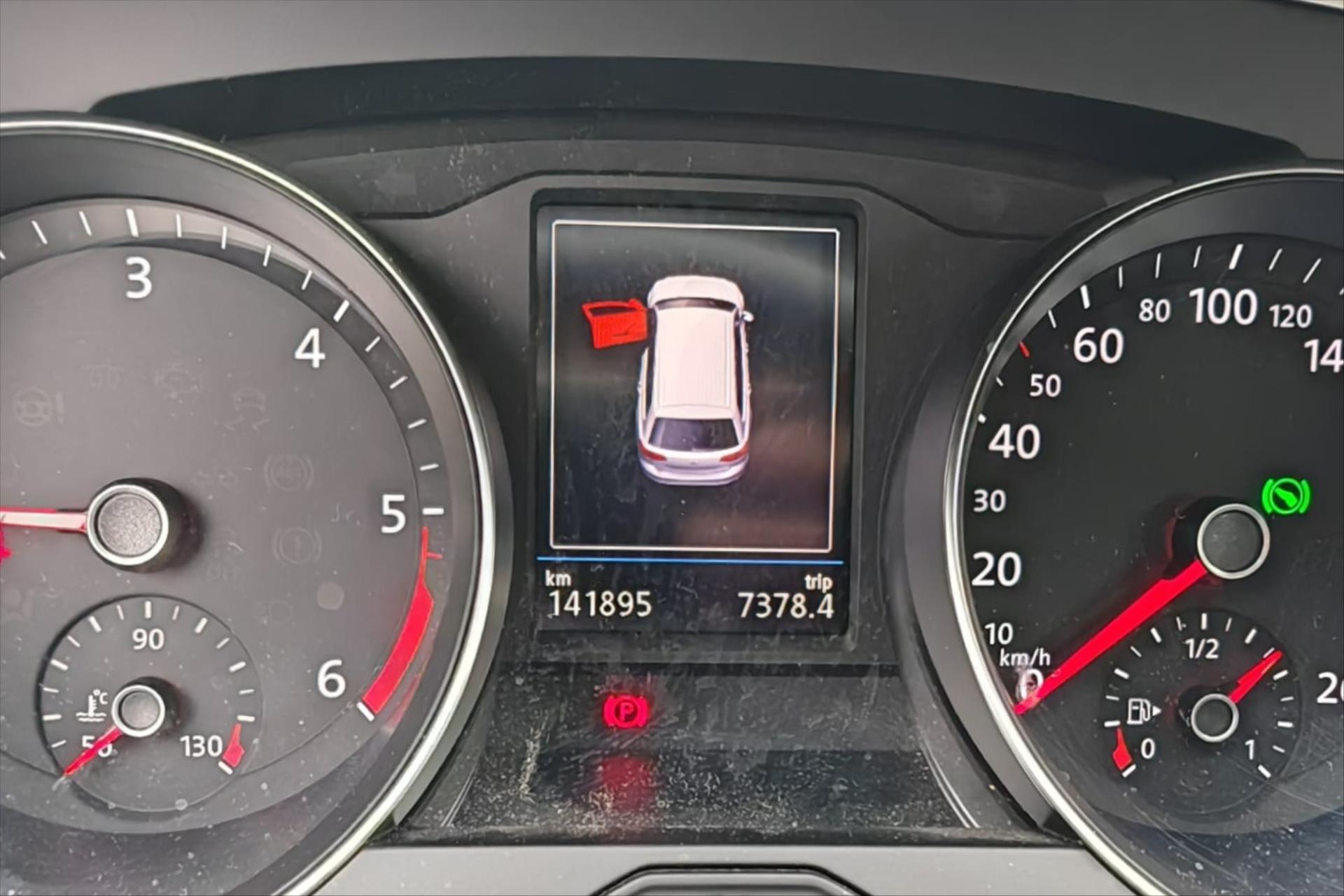 volkswagen-passat-2-0-tdi-110kw-dsg-business-vuz-pripravujeme-k-prodeji - 2