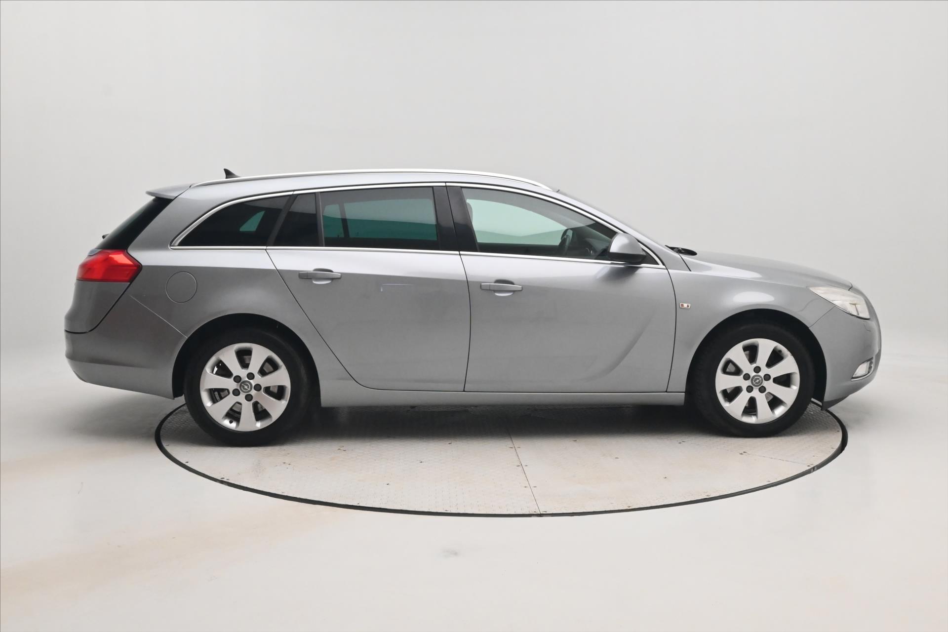 opel-insignia-2-0-cdti-118-kw-navigace - 3