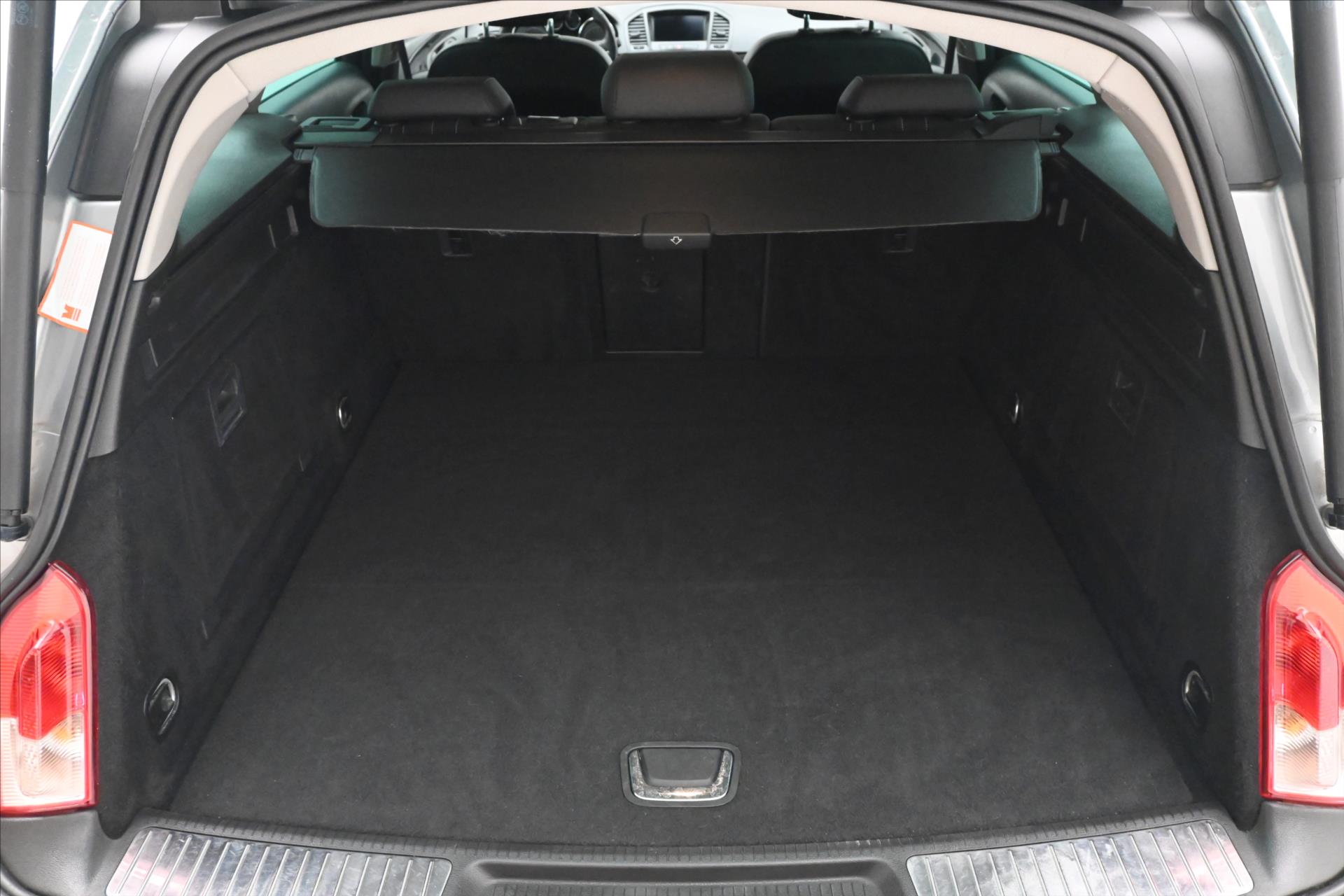 opel-insignia-2-0-cdti-118-kw-navigace - 9