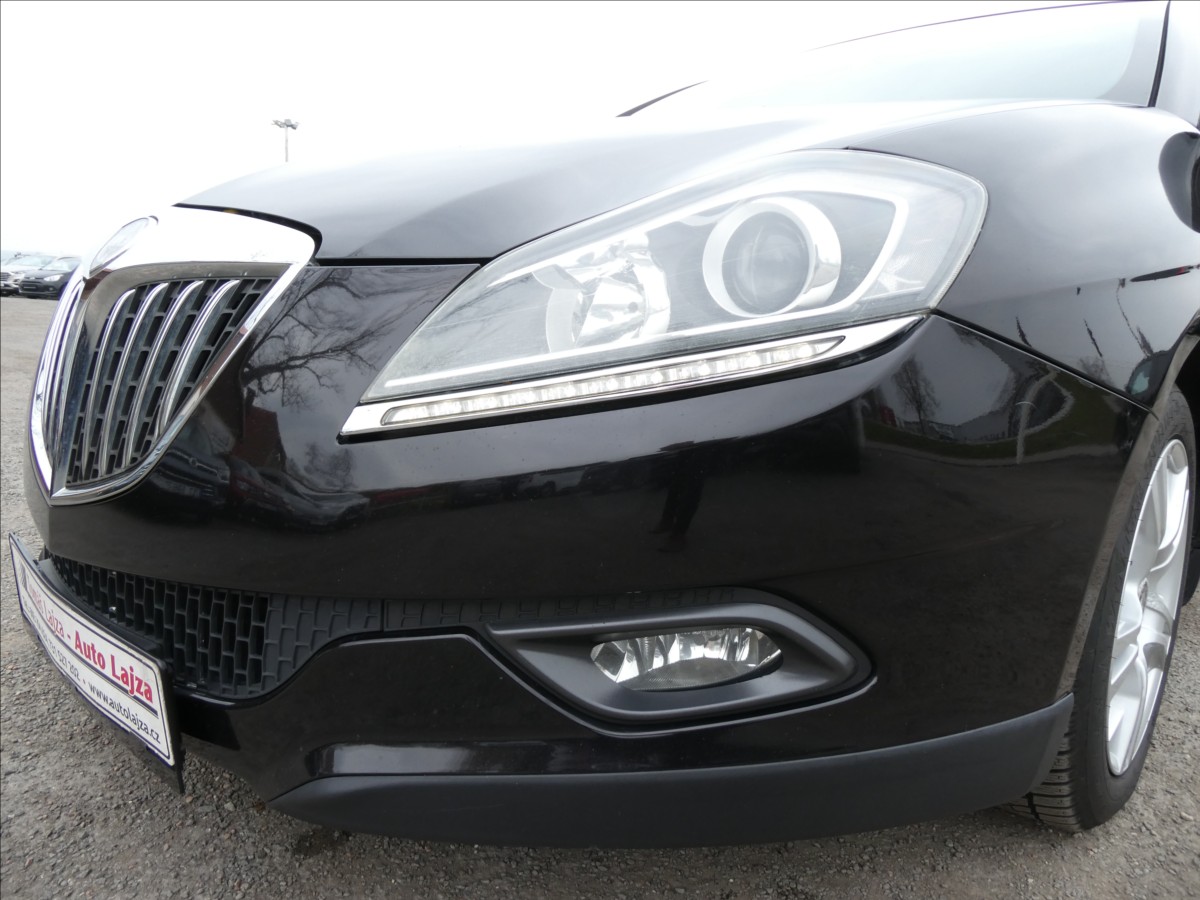 lancia-delta-1-4-t-88kw-serviska-2-majitel - 3