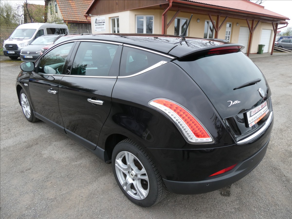 lancia-delta-1-4-t-88kw-serviska-2-majitel - 6