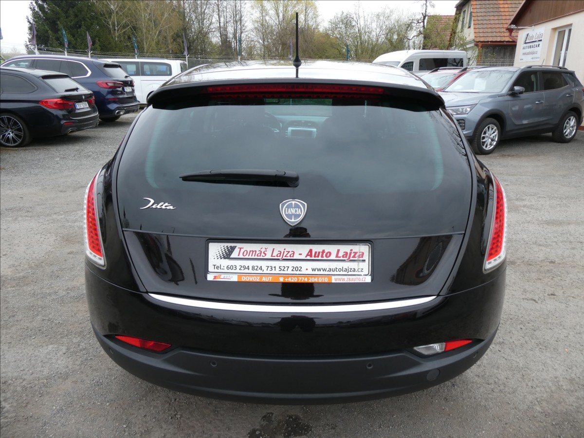 lancia-delta-1-4-t-88kw-serviska-2-majitel - 7