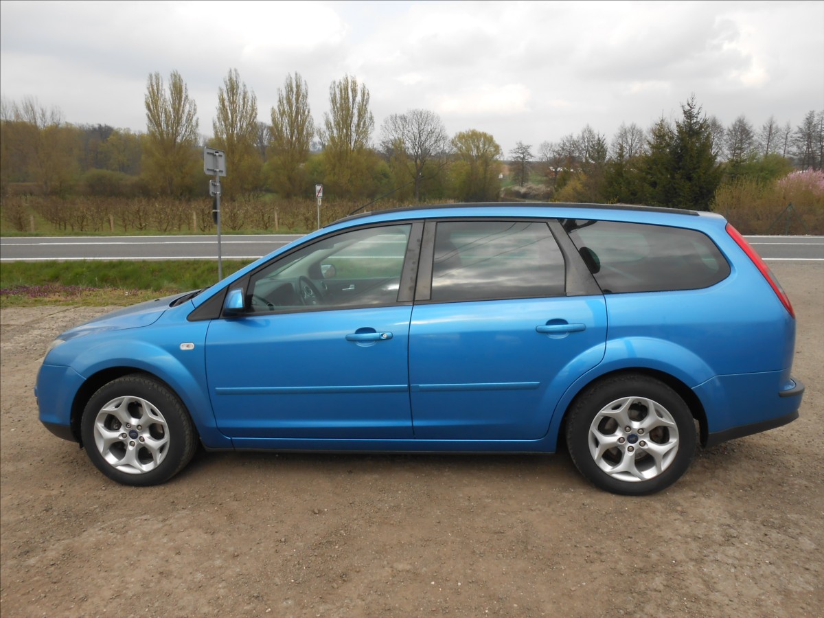 ford-focus-1-6-i-16v-74-kw-kombi - 4