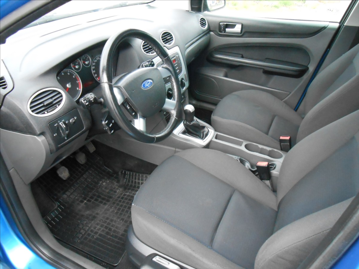 ford-focus-1-6-i-16v-74-kw-kombi - 6
