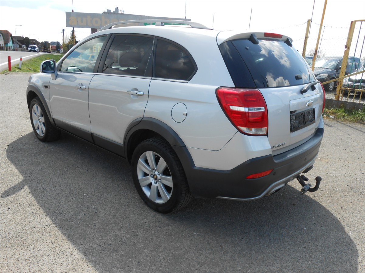 chevrolet-captiva-2-2-135-kw-7-mist-4x4-serviska - 8