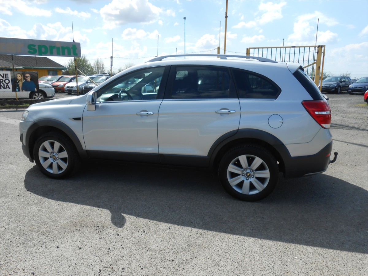 chevrolet-captiva-2-2-135-kw-7-mist-4x4-serviska - 9