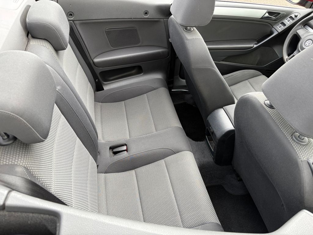 volkswagen-golf-1-4tsi-90kw-kabrio - 9