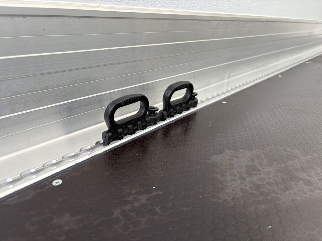 iveco-daily-3-0-180k-skrin-hydr-celo - 4