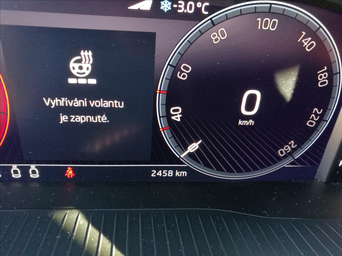 skoda-superb-2-0-tdi-sportline-1-majitel - 4