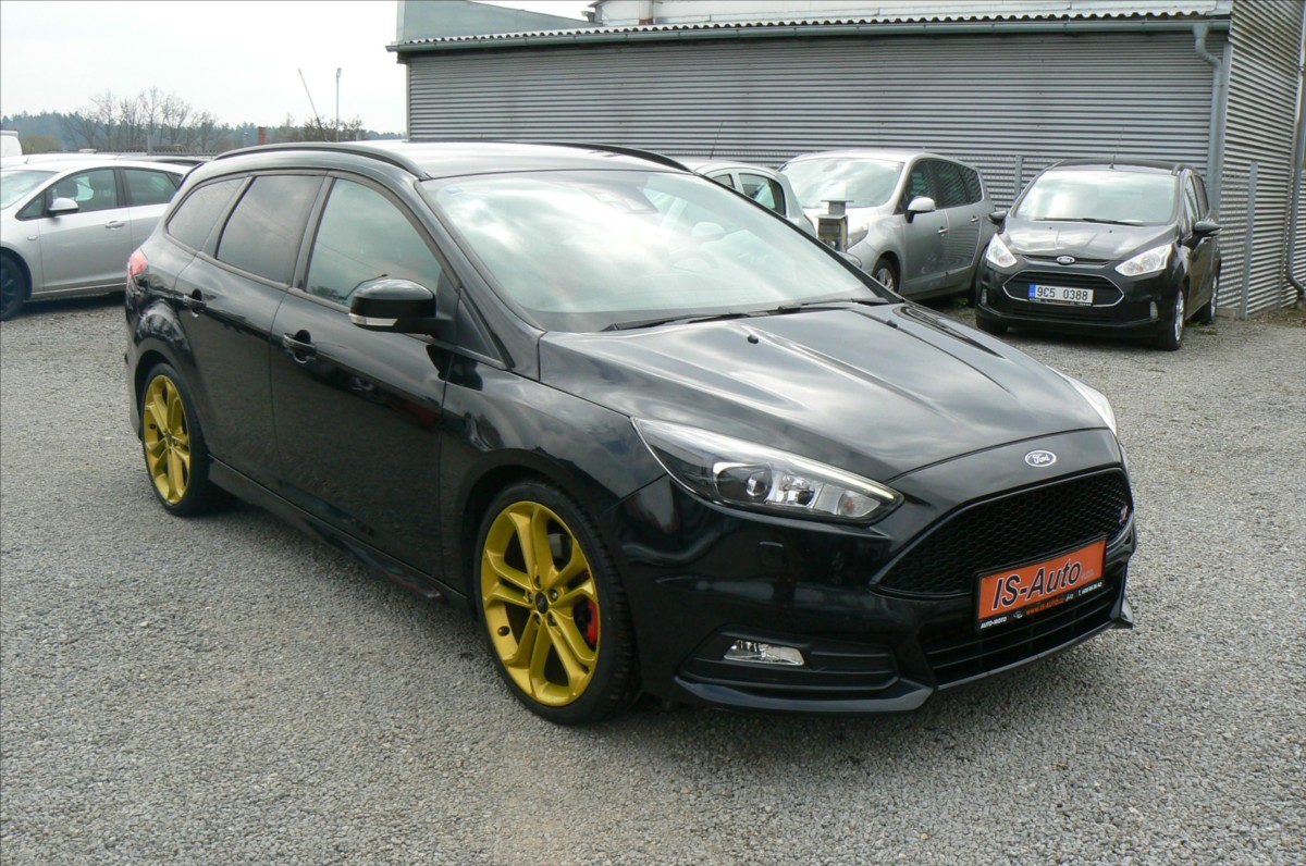 ford-focus-2-0-st-184-kw-44526-km - 1