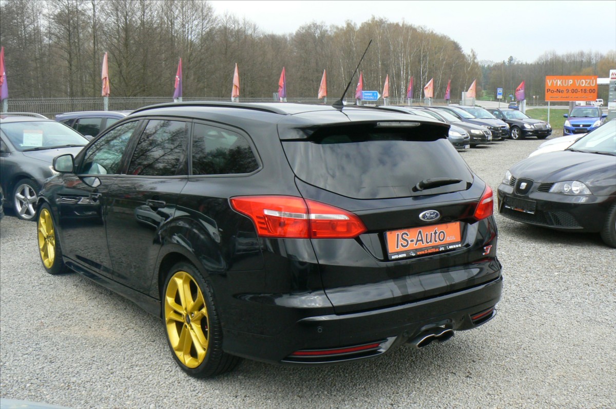 ford-focus-2-0-st-184-kw-44526-km - 4