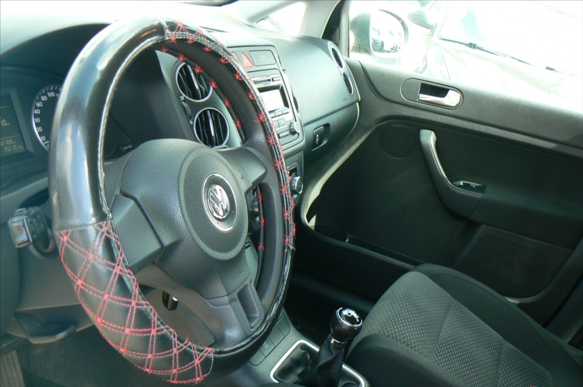 volkswagen-golf-plus-2-0-tdi - 8