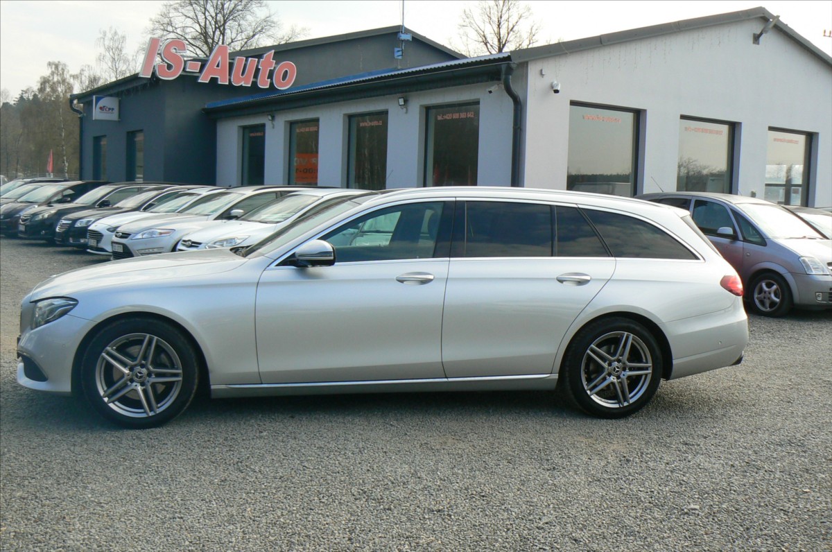 mercedes-benz-tridy-e-2-0-220d-combi-4x4-dph - 7