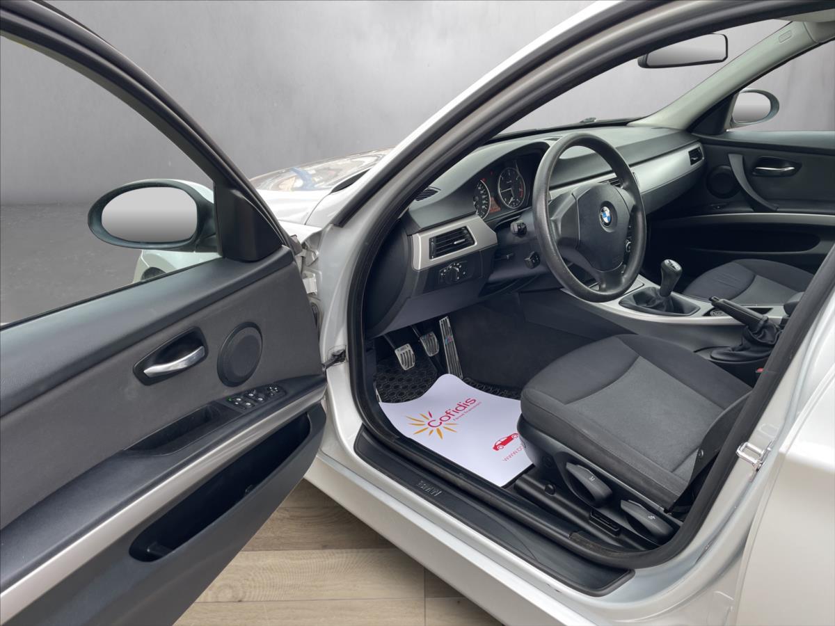 bmw-rada-3-318d-d-klima-vyhr-sedadla-pdc-alu-tempomat-po-servise-a-nova-stk - 8