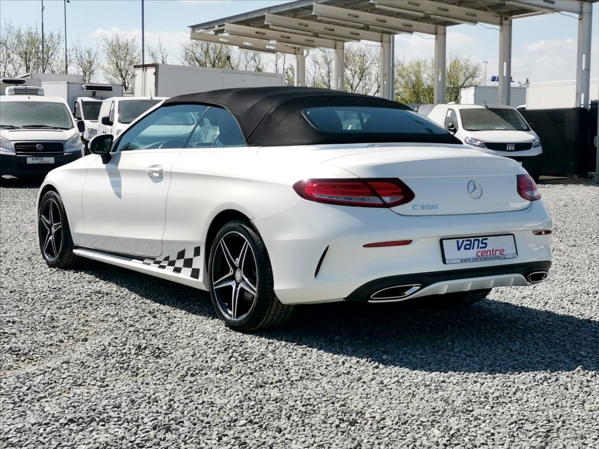 mercedes-benz-tridy-c-c300-cabrio-amg-burmester - 3