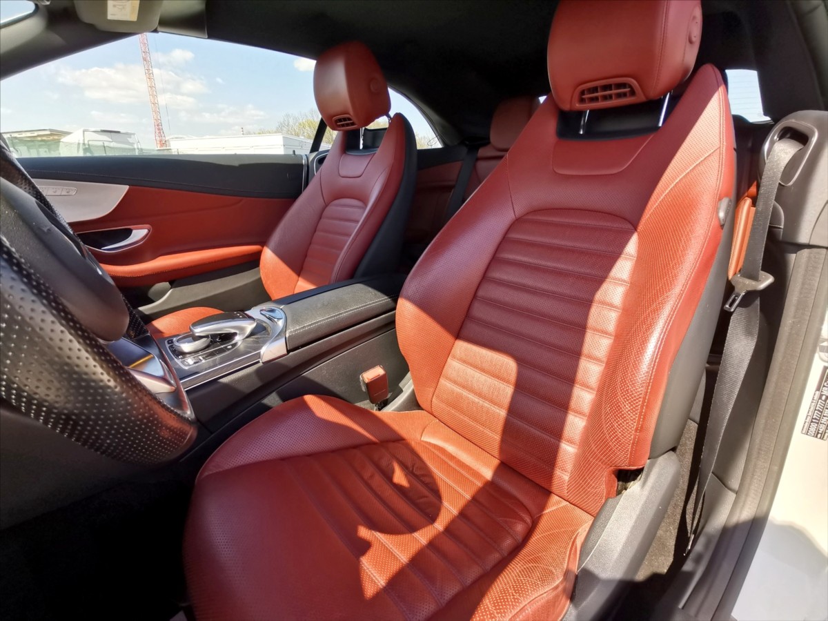 mercedes-benz-tridy-c-c300-cabrio-amg-burmester - 9