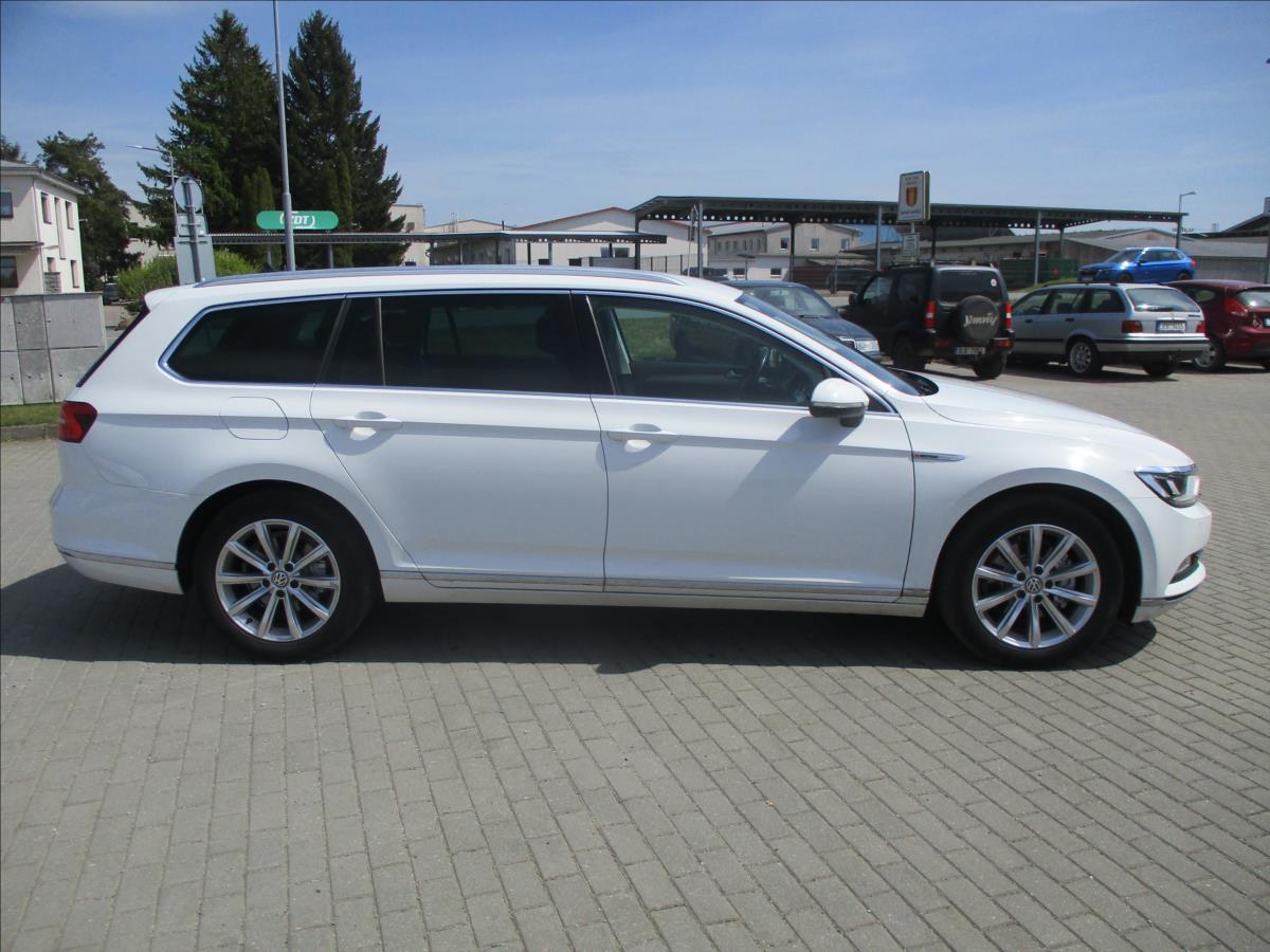 volkswagen-passat-2-0-tdi-140kw-bmt-4mot-dsg-highl-variant - 4