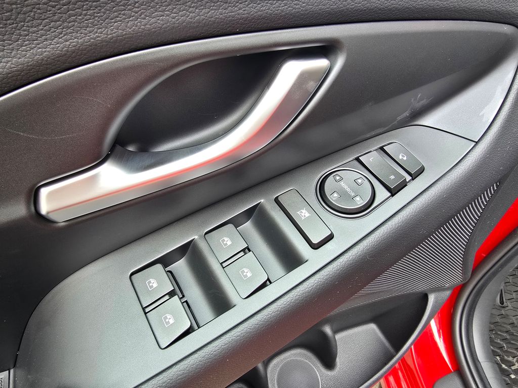 hyundai-i30-1-6-t-gdi-dct-go-czech - 9