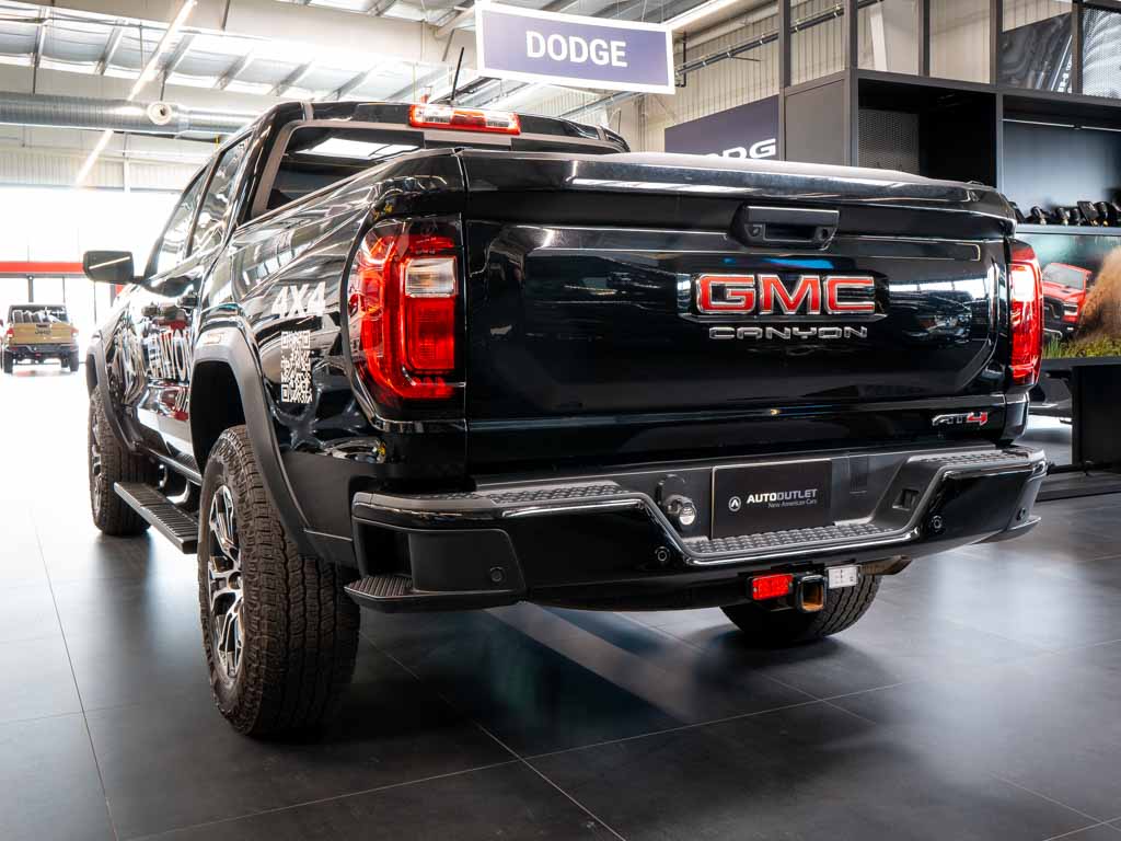 gmc-canyon-2-7-at4-premium-headup-2-lift - 2