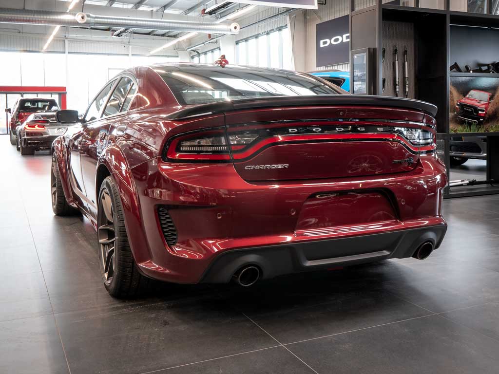 dodge-charger-6-2-srt-hellcat-widebody - 2