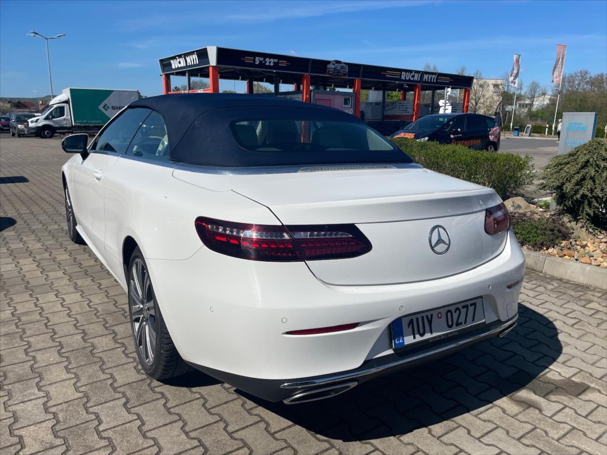 mercedes-benz-tridy-e-2-0-e300-avantgarde - 2