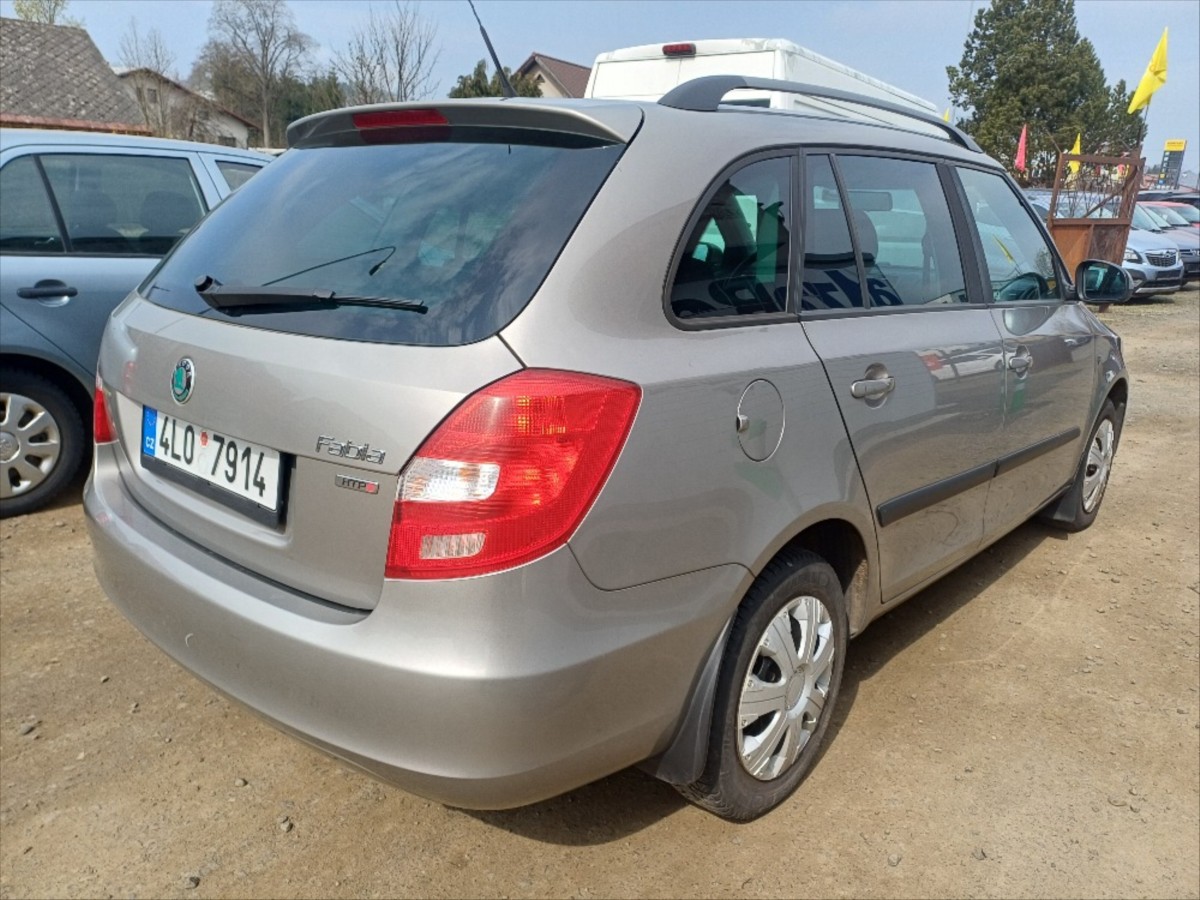skoda-fabia-1-2-htp-kombi - 3