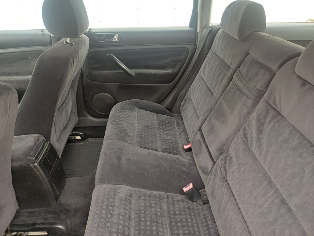 volkswagen-passat-1-9-tdi-comfortline - 7