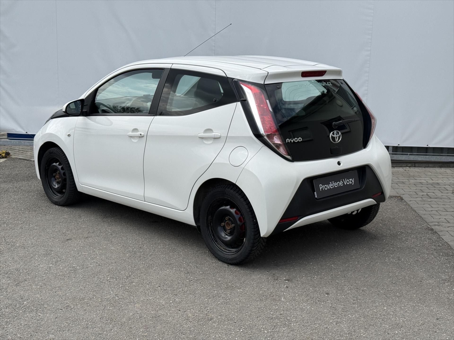toyota-aygo-1-0-x-play - 2