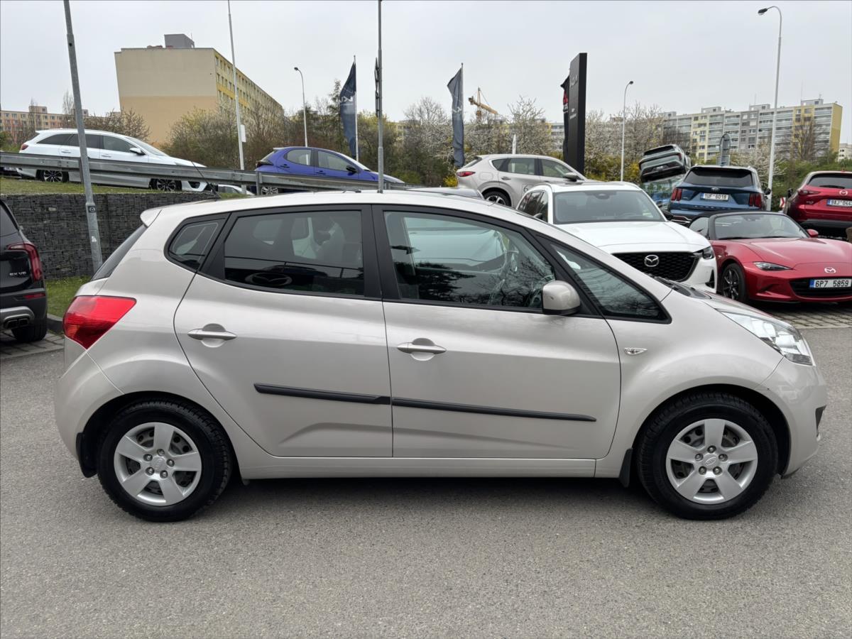 kia-venga-1-4-i-2-cr-top-stav-panorama - 5