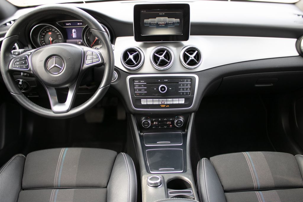 mercedes-benz-cla-mercedes-benz-cla-180-d-100 - 9