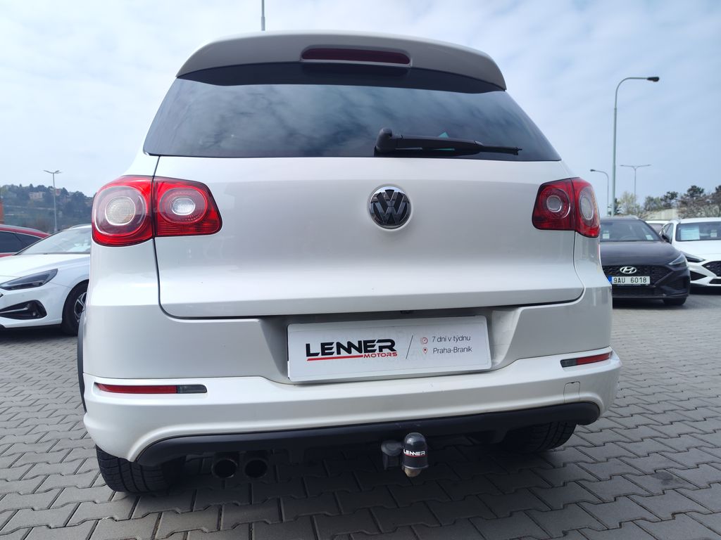 volkswagen-tiguan-2-0-tdi-125kw-r-line-4motion - 9