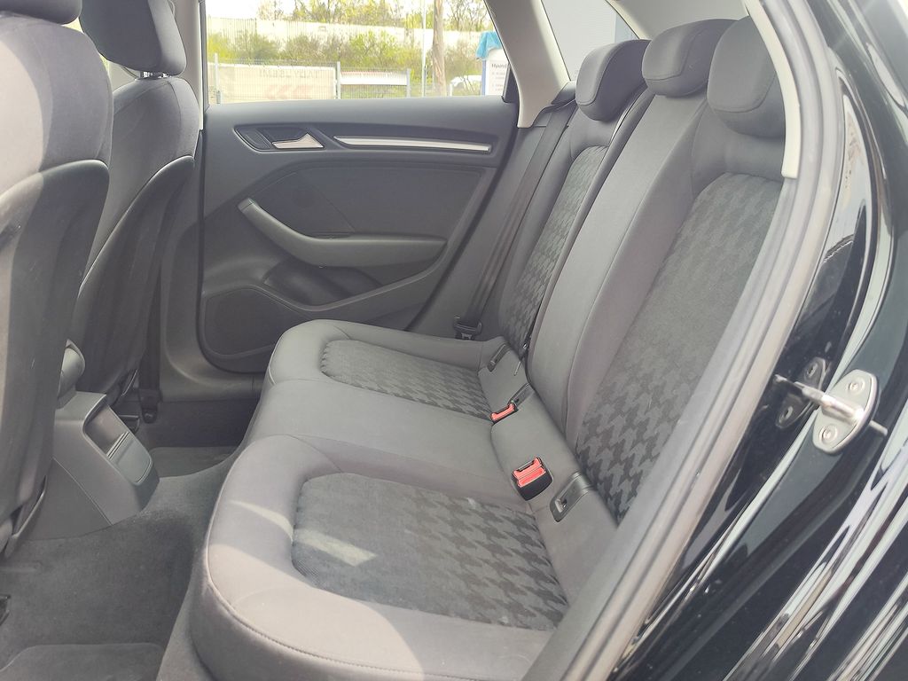 audi-a3-1-6-tdi-81kw-attraction - 9