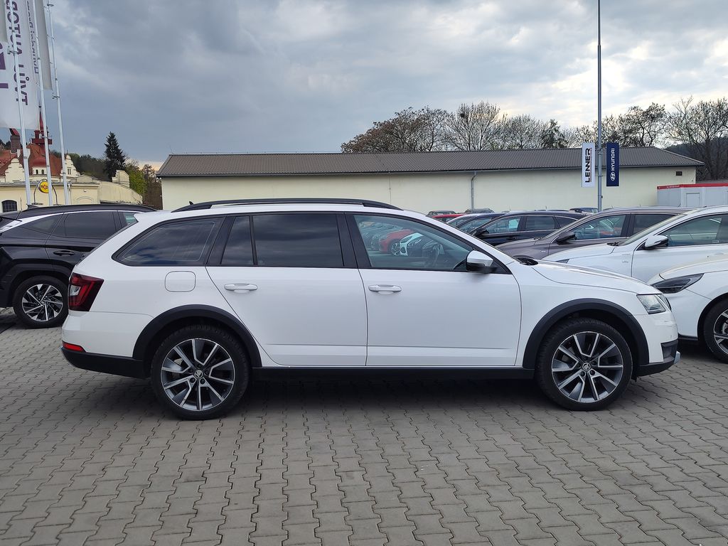skoda-octavia-2-0-tdi-135kw-scout-4x4-dsg-cr - 3