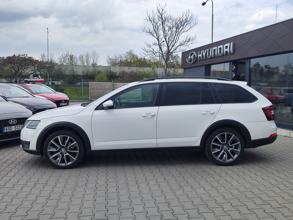 skoda-octavia-2-0-tdi-135kw-scout-4x4-dsg-cr - 7