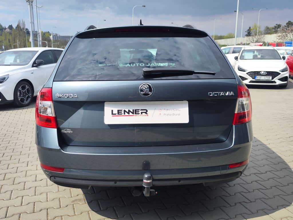 skoda-octavia-1-6-tdi-85kw-ambition-plus - 5