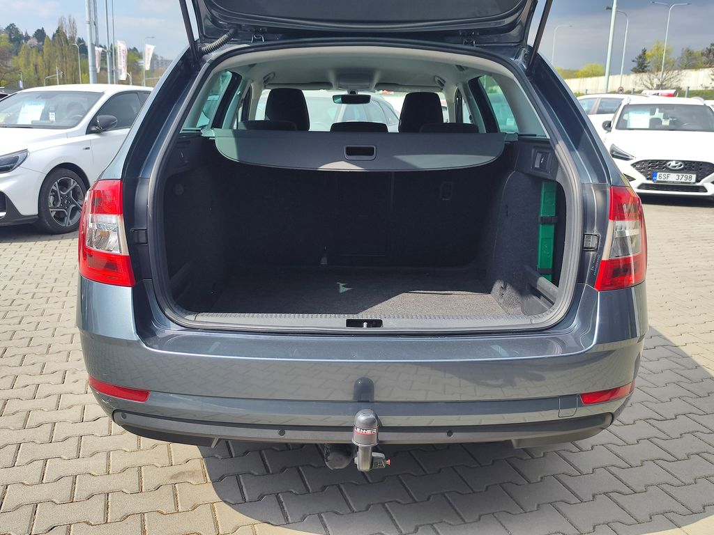 skoda-octavia-1-6-tdi-85kw-ambition-plus - 8